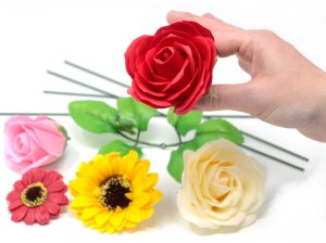 Czerwone Mydlane Goździki - Komplet 50 sztuk w Pudełku 4