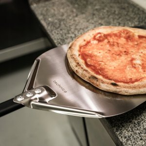 Łopata do pizzy z drewnianym uchwytem, kwadratowa, 228x280x580 mm | TECHNICA, Pizza Line 4
