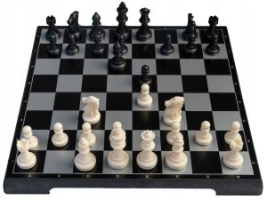 DUŻE SZACHY MAGNETYCZNE PODRÓŻNE NA MAGNES GRA 3