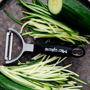 SPECIALTY Obieraczka Y julienne 2