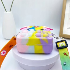 Urocza silikonowa torebka z funkcją Pop It  motyw jednorożca 3