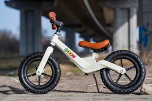 Rowerek Biegowy BOOM dla dzieci 2-5 lat Ultra Lekki Ergonomiczny BIAŁY 8