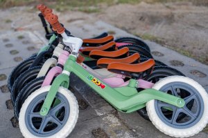 Rowerek Biegowy BOOM dla dzieci 2-5 lat Ultra Lekki Ergonomiczny CZARNY 3