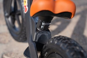 Rowerek Biegowy BOOM dla dzieci 2-5 lat Ultra Lekki Ergonomiczny CZARNY 4