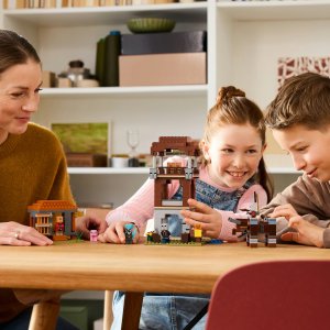 Minecraft Kryjówka rozbójników i dewastatorów (21278) 2