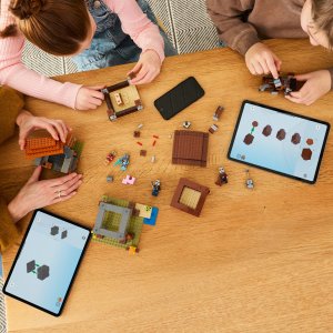 Minecraft Kryjówka rozbójników i dewastatorów (21278) 3