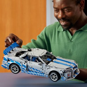 Technic Samochód Nissan Skyline GT-R (R34) z filmu Za szybcy, za wściekli (42210) 2
