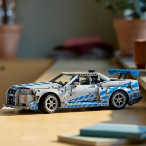 Technic Samochód Nissan Skyline GT-R (R34) z filmu Za szybcy, za wściekli (42210) 4