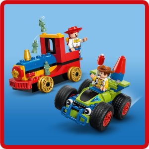 LEGO Disney Toy Story — Okolicznościowy pociąg i Pan Sterowany (43264) 5