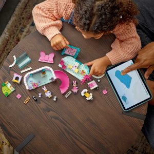 LEGO Disney Miki i przyjaciele Hotel dla zwierząt Minnie (43274) 3