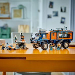 LEGO City Ciężarówka z laboratorium arktycznej odkrywczyni (60471) 2
