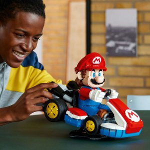 LEGO Super Mario Mario Kart™ – Mario i Standard Kart (72037) 5