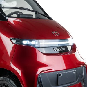 Czterokołowiec lekki, skuter elektryczny zabudowany z dachem MICRO CAR BILI BIKE SIGMA 4 LIT LiFePO4 czerwony jasne wnętrze 7