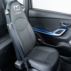 Czterokołowiec lekki, skuter elektryczny zabudowany z dachem MICRO CAR BILI BIKE SIGMA 4 LIT LiFePO4 niebieski ciemne wnętrze 9