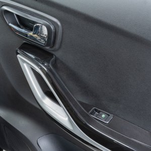 Czterokołowiec lekki, skuter elektryczny zabudowany z dachem MICRO CAR BILI BIKE SIGMA 4 LIT LiFePO4 czarny jasne wnętrze 15