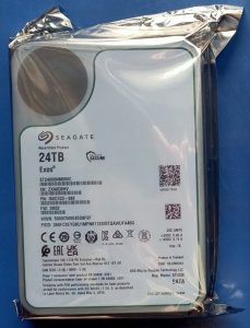 Refurbished Seagate Exos Harddisk ST24000NM000C-FR 24TB SATA-600 7200rpm - FACTORY REFURBISHED 7
