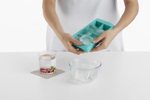 XL Square Ice Cube Tray 2
