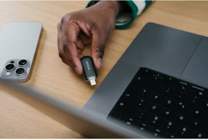 Pendrive Verbatim Plectra, 64 GB  (30224) 2