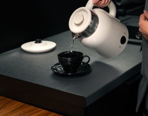 CZAJNIK ELEKTRYCZNY BEZPRZEWODOWY STALOWY RETRO KREMOWY BIAŁY 2200W 1,5L Torino 12