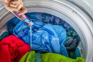 Środek Płyn Preparat do Prania na Pluskwy Roztocza Wszy Kleszcze Pchły i Ich Jaja oraz Larwy 4x20 ml "Wash Out!" do Pralki 9