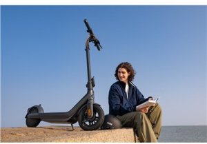 Ninebot by Segway Kickscooter E2 PRO E, Juodas | Segway 20