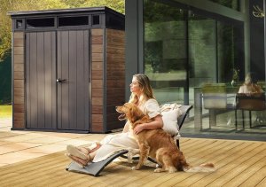 Keter Premium Signature Decocoat 7x7 kolor orzecha włoskiego zamykany schowek z dwiema drzwiami 9