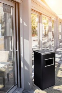 CAMPALO Popielnica z koszem, stojąca 62 cm. Koszopopielnica czarna, wysoka. 10