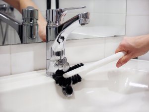 Szczotka do szorowania z długą rączką 9