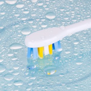 Soniczna szczoteczka do zębów TEESA SONIC 2 czarna , 5 trybów pracy, etui podróżne , USB typ C 10