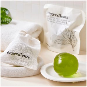Ongredients Jeju Green Tea Cleansing Ball Żelowa kula do mycia twarzy i ciała 110g 3