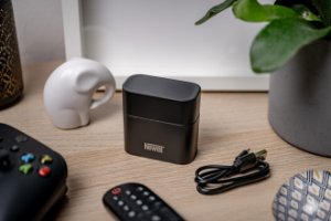 Ładowarka 4-kanałowa Newell do akumulatorów Li-ion + 4 akumulatory Li-ion AA 2200 mAh 11