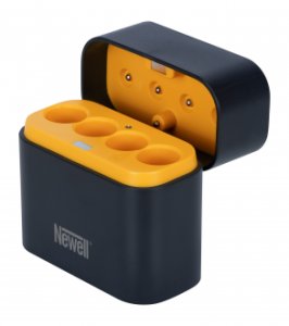 Ładowarka 4-kanałowa Newell do akumulatorów Li-ion + 4 akumulatory Li-ion AA 2200 mAh 6