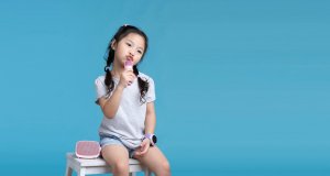 myFirst Voice 2 - zestaw do karaoke dla dzieci - mikrofon i głośnik bezprzewodowy z efektami modyfikacji dźwięku (purple) 16