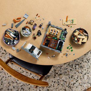 LEGO Icons Sherlock Holmes: Book nook (10351) 4