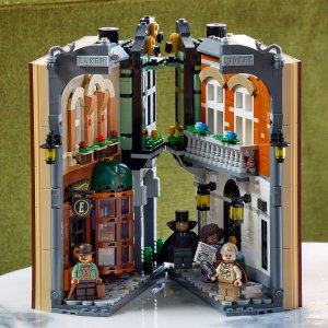 LEGO Icons Sherlock Holmes: Book nook (10351) 6