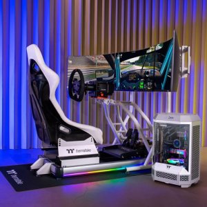Thermaltake Triple Monitor Stand for Cockpit White 6