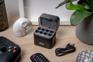 Ładowarka 8-kanałowa Newell do akumulatorów Li-ion/Ni-MH 11