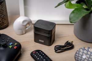 Ładowarka 8-kanałowa Newell do akumulatorów Li-ion/Ni-MH 10