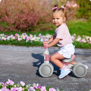 Rowerek biegowy trójkołowy dla dzieci Ricokids 8