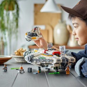 LEGO Star Wars Duch i Upiór II (75357) 2