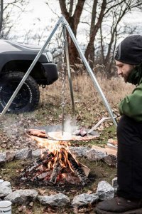 Stojak Tripod Petromax z Łańcuchem i Hakiem 2