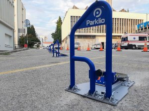 Sonoff Inteligentna zapora miejsca parkingowego PARKLIO 4