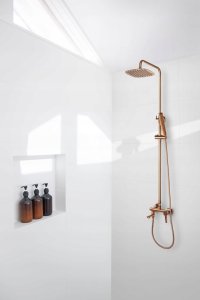 Invena zestaw prysznicowy z deszczownicą i baterią wannową Glamour, miedź AU-05-B14-V 2