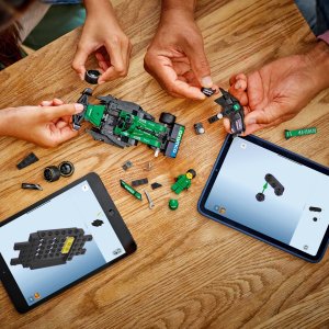 LEGO Speed champions Bolid F1® Aston Martin Aramco AMR24 4 szt. (77245) 3