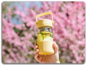 Mellow Yellow BUYDEEM Szklana butelka z zaparzaczem 300ml, model DG42, kolor 7