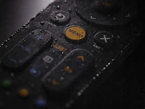 One for All Universal Fernbedienung EazyClean 2in1 Backlight 4