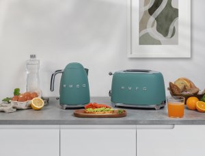 SMEG Kettle (KLF03EGMEU) matt emeraldgreen 13