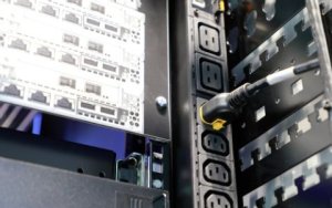 Rittal DK 7979.439 PDU managed 32A/3P rozdzielacz zasilania PDU 4