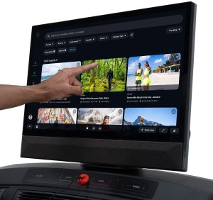 Bieżnia elektryczna Commercial 2450 NordicTrack z wyświetlaczem dotykowym 2