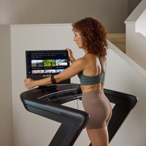 Bieżnia elektryczna Commercial 1750 NordicTrack z wyświetlaczem 11